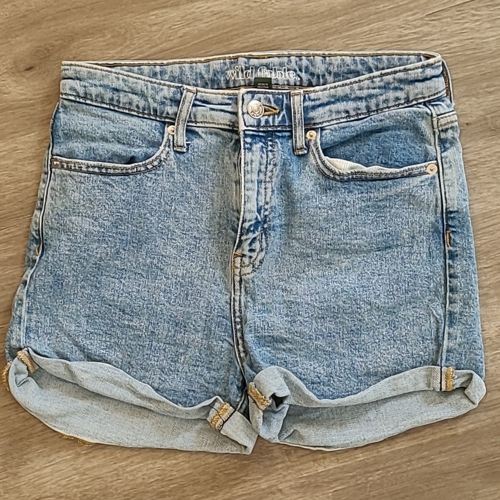 Light wash high rise jean‎ short